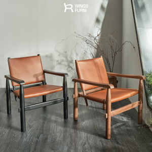 Doulun Chair – Ghế thư giãn khung gỗ tự nhiên bọc da yên ngựa sang trọng, thiết kế tối giản hiện đại cho không gian sống và làm việc.