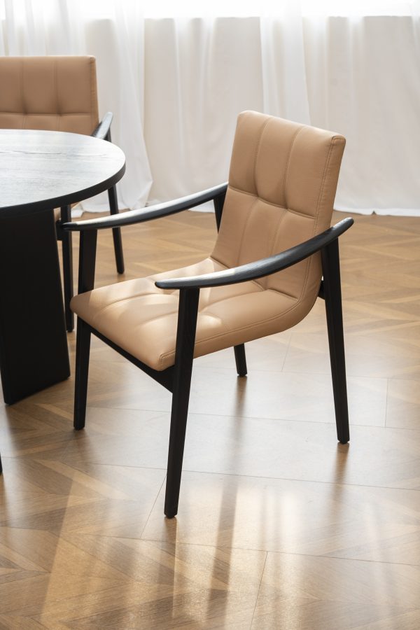 FYNN CHAIR